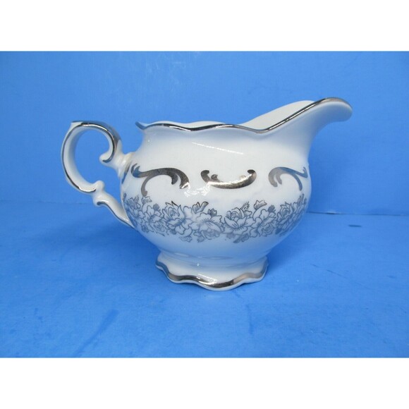 Cathedral Bridal Rose Bavaria West Germany 10 OZ Creamer In Excellent Condition - Picture 9 of 9